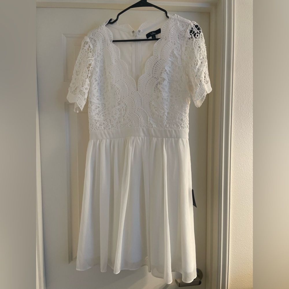 White Lace Lulu’s Mini Dress